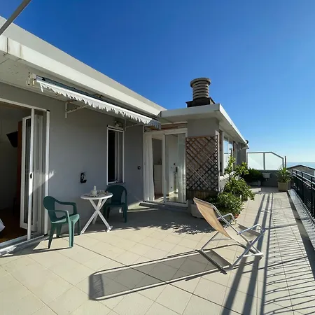 아파트 50 Mt Dalle Spiagge, Attico Vista Mare 로아노