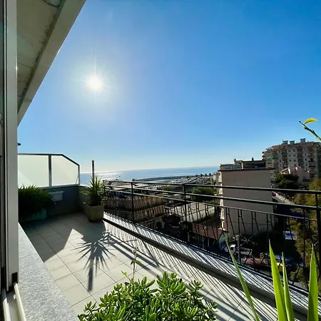 50 Mt Dalle Spiagge, Attico Vista Mare * Loano